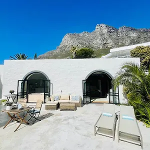 Four Uitsig Camps Bay Apartment